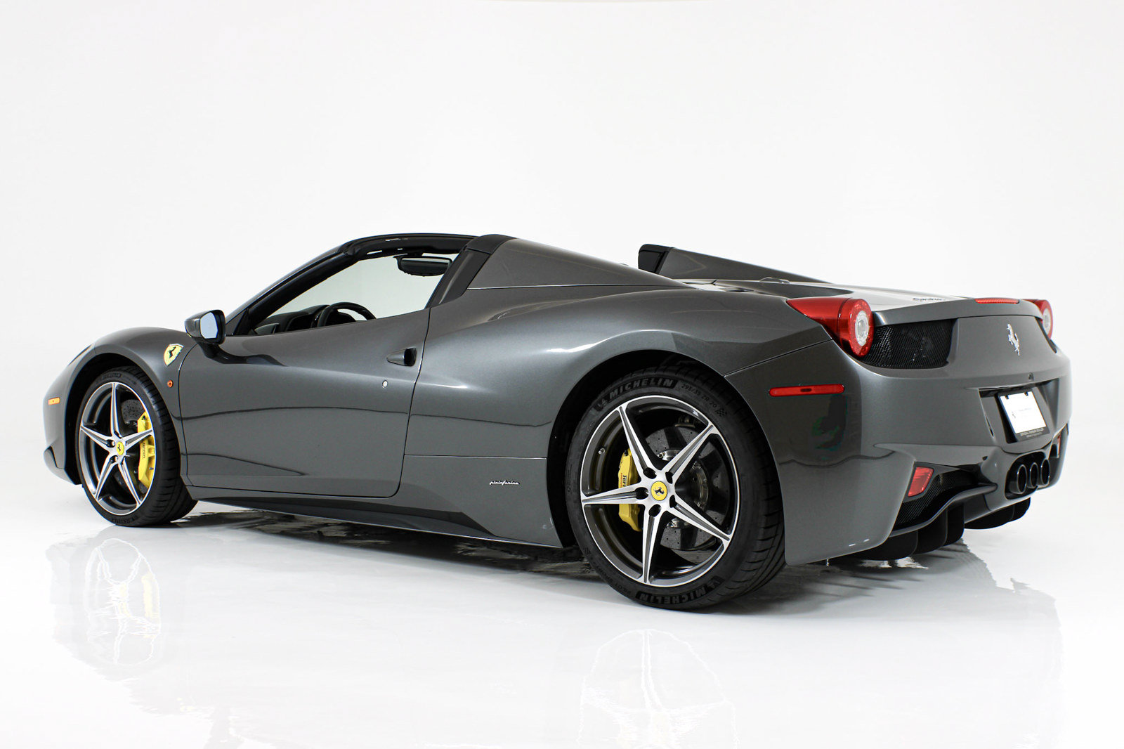 Certified 2013 Ferrari 458 Spider RWD image 7