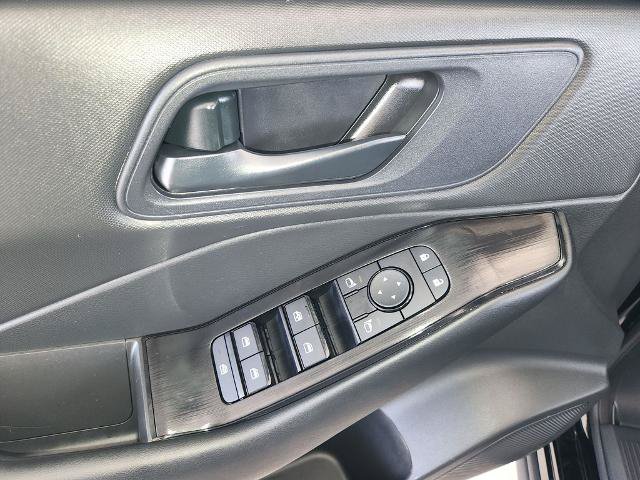 Certified 2025 Nissan Rogue S FWD image 29