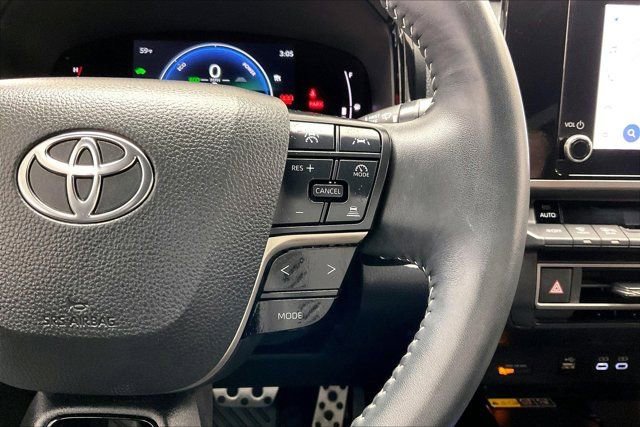 Used 2025 Toyota Camry SE w/ Convenience Package image 21