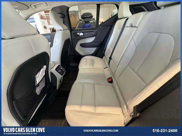 New 2025 Volvo XC40 B5 Ultra w/ Protection Package Premier image 13