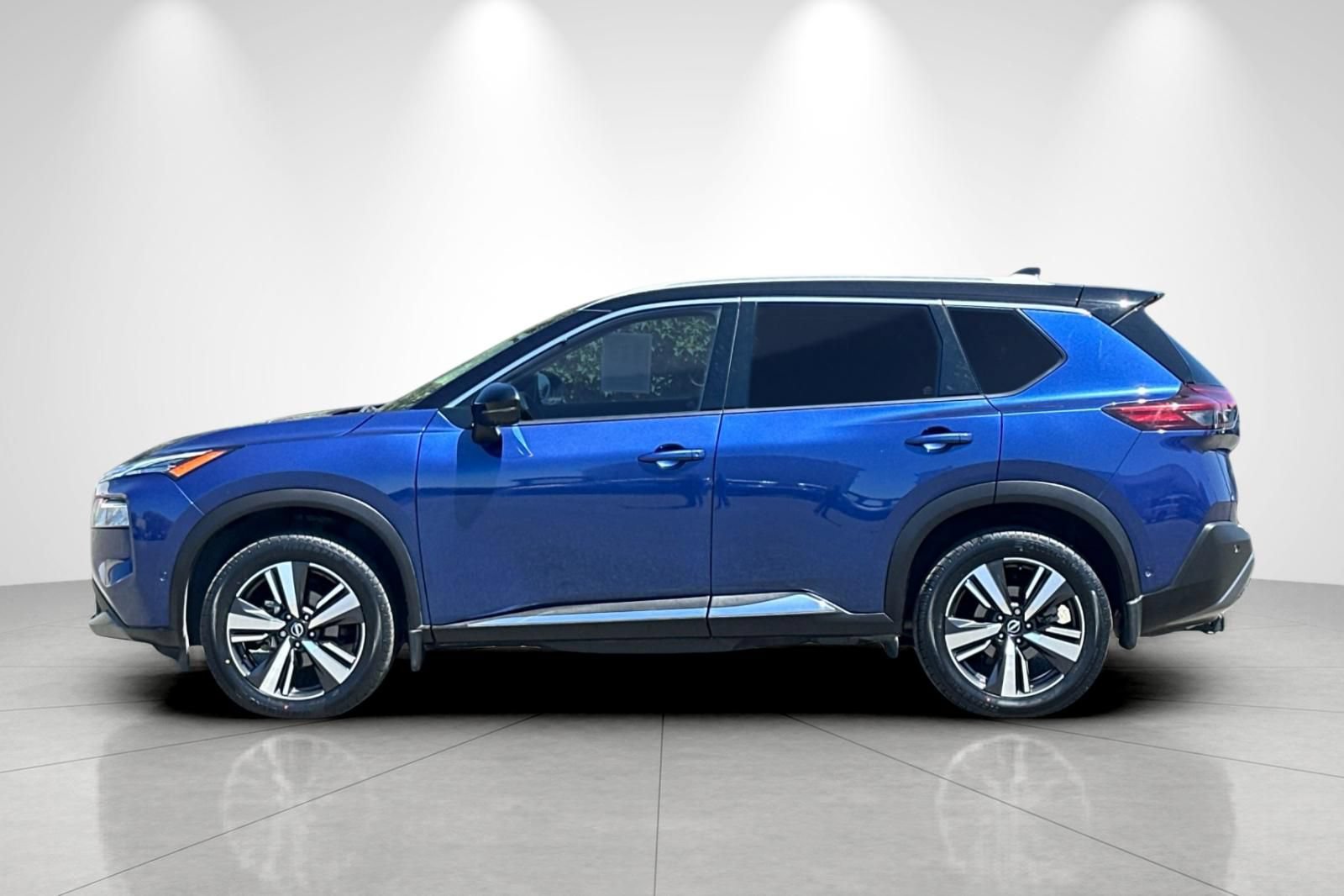 Used 2023 Nissan Rogue SL w/ SL Premium Package FWD image 7