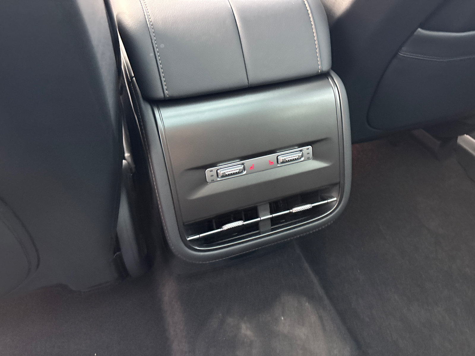 New 2026 Lincoln Nautilus Reserve w/ Jet Appearance Package AWD/4WD image 34