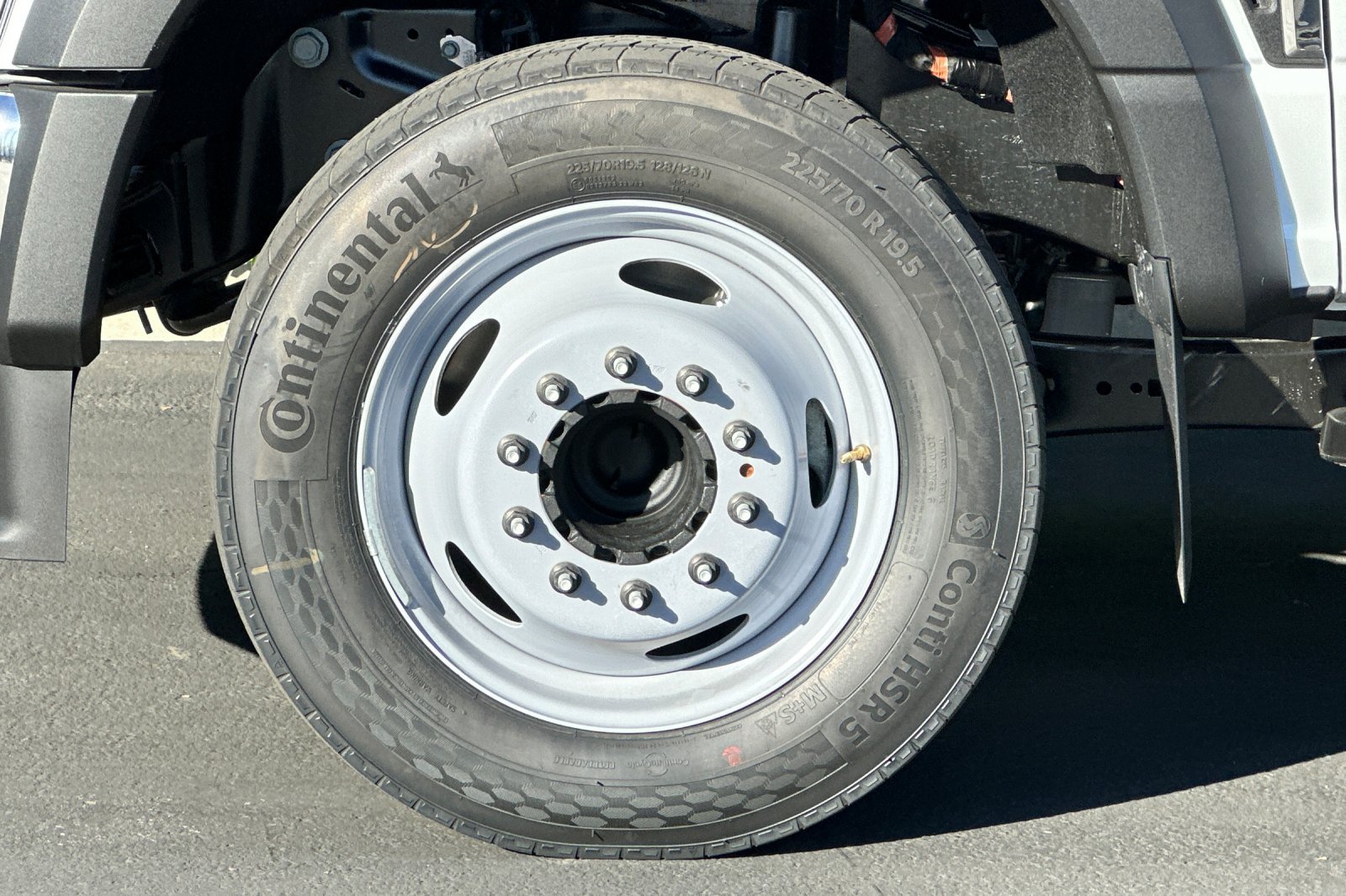 New 2026 Ford F450 XL w/ XL Chrome Package RWD image 22