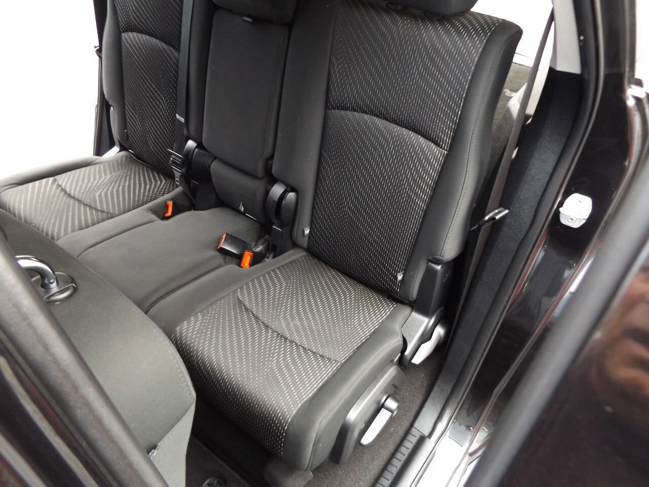 Used 2012 Dodge Journey SXT image 15