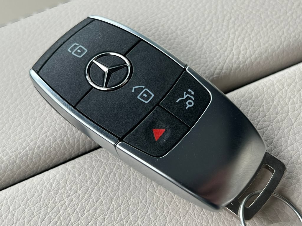 New 2026 Mercedes-Benz GLB 250 4MATIC image 29