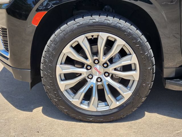Used 2023 GMC Yukon Denali w/ LPO, Floor Liner Package AWD/4WD image 10