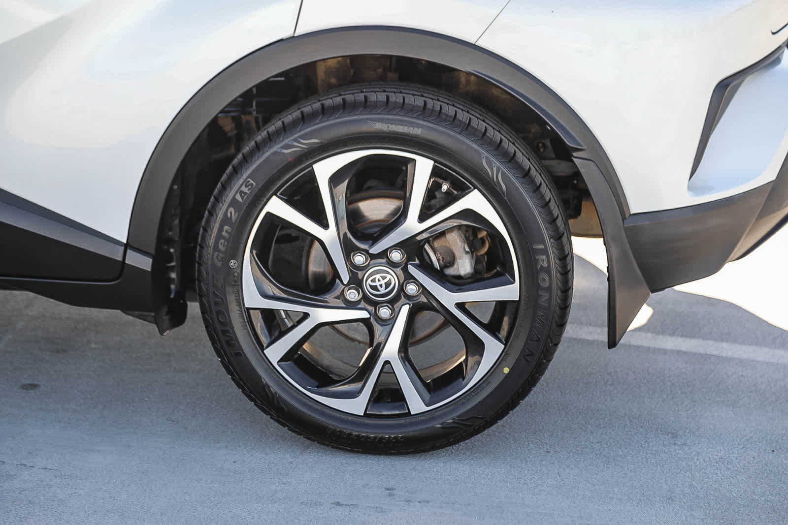 Certified 2020 Toyota C-HR XLE FWD image 12