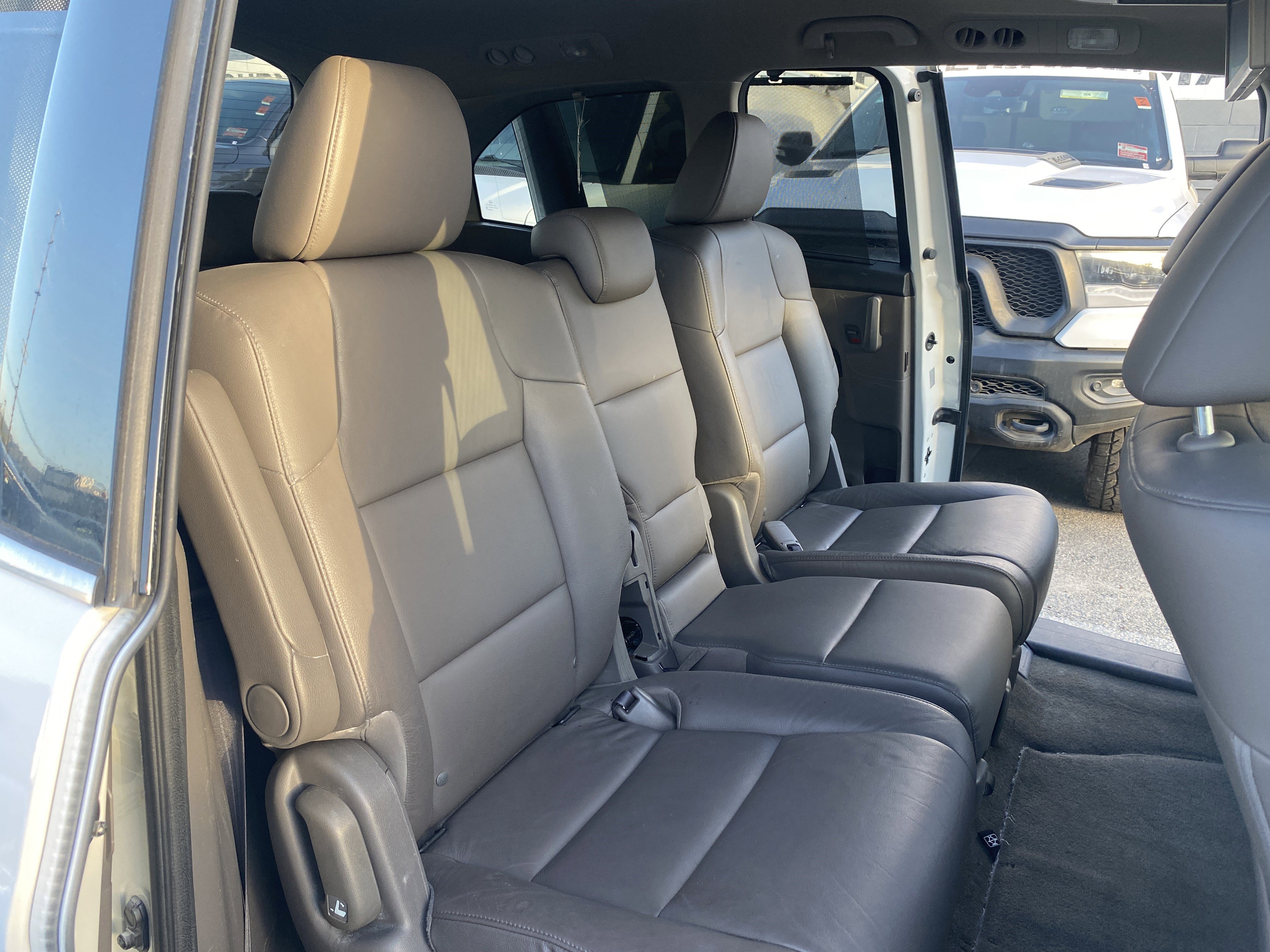 Used 2013 Honda Odyssey Touring Elite image 18