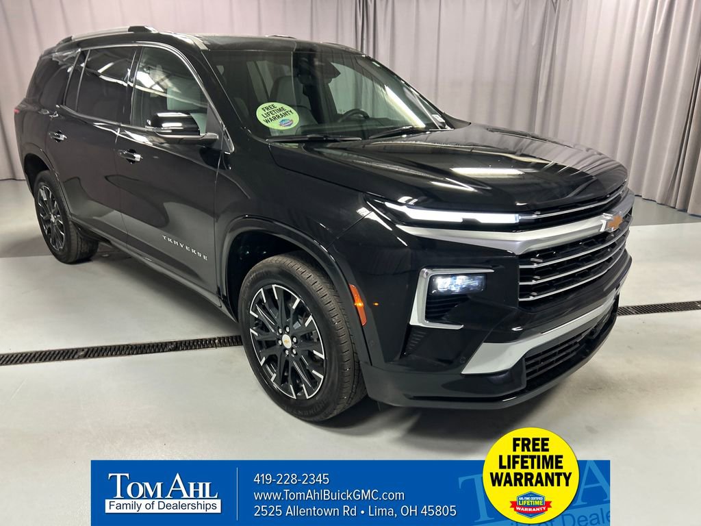 Used 2024 Chevrolet Traverse RS image 1