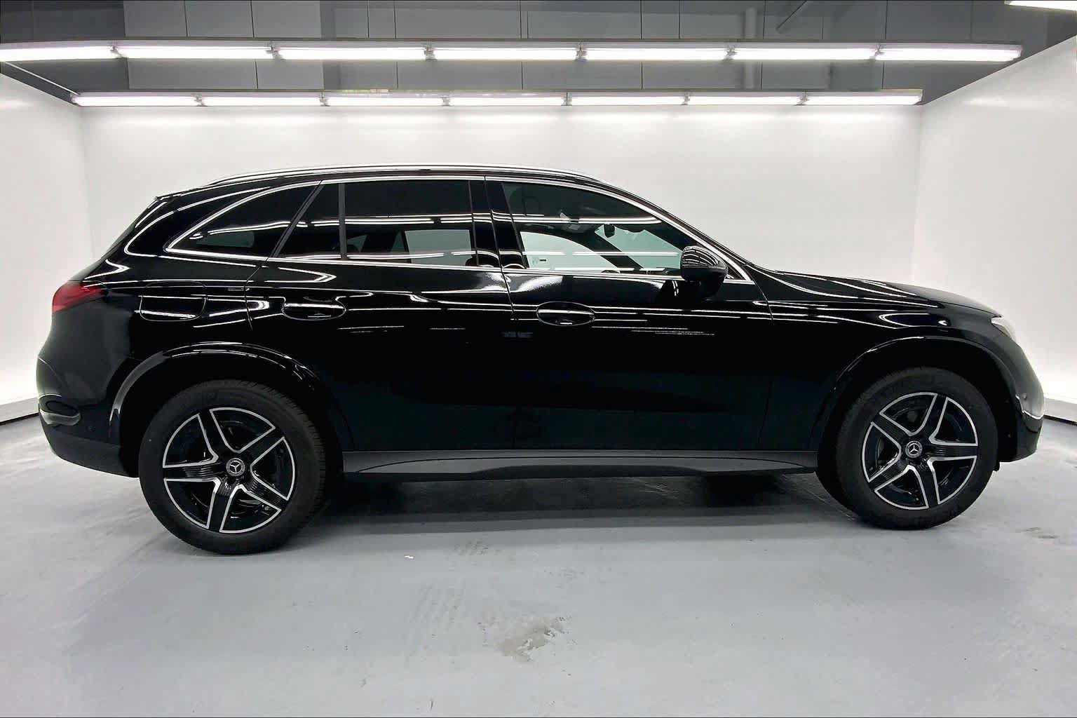 Used 2026 Mercedes-Benz GLC 300 image 8