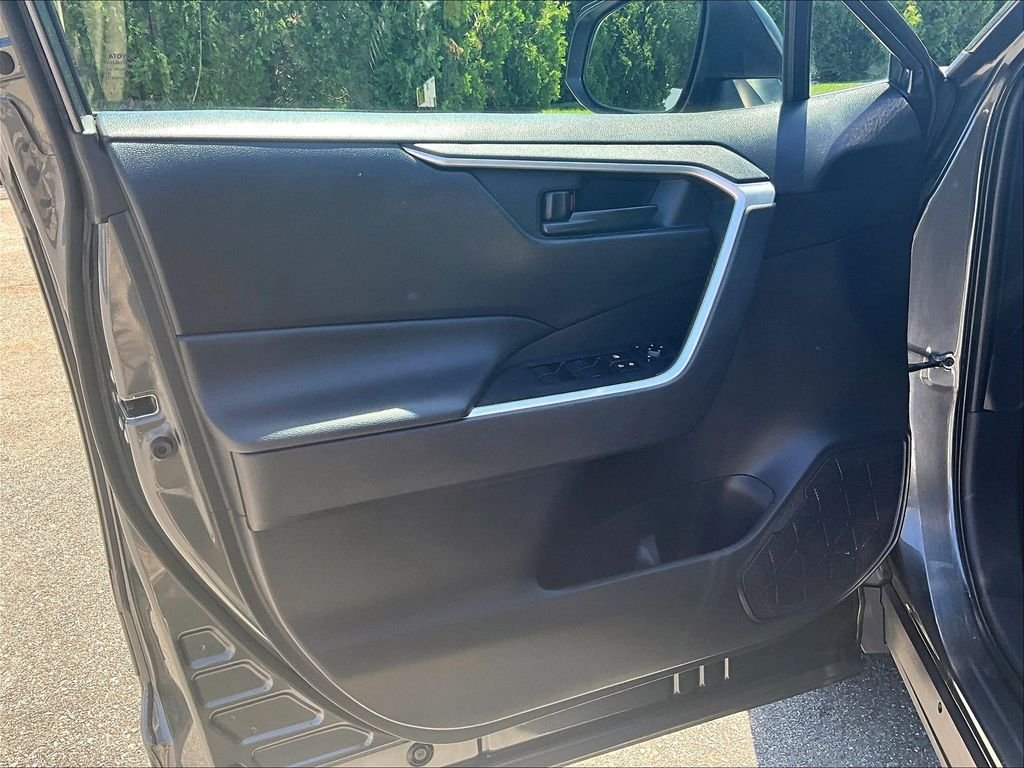 Used 2020 Toyota RAV4 LE w/ All Weather Liner Package AWD/4WD image 9
