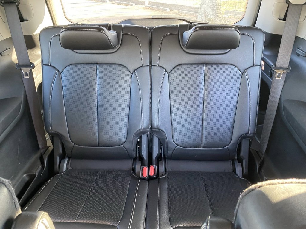 Used 2023 Jeep Grand Cherokee L Limited w/ Luxury Tech Group II image 31