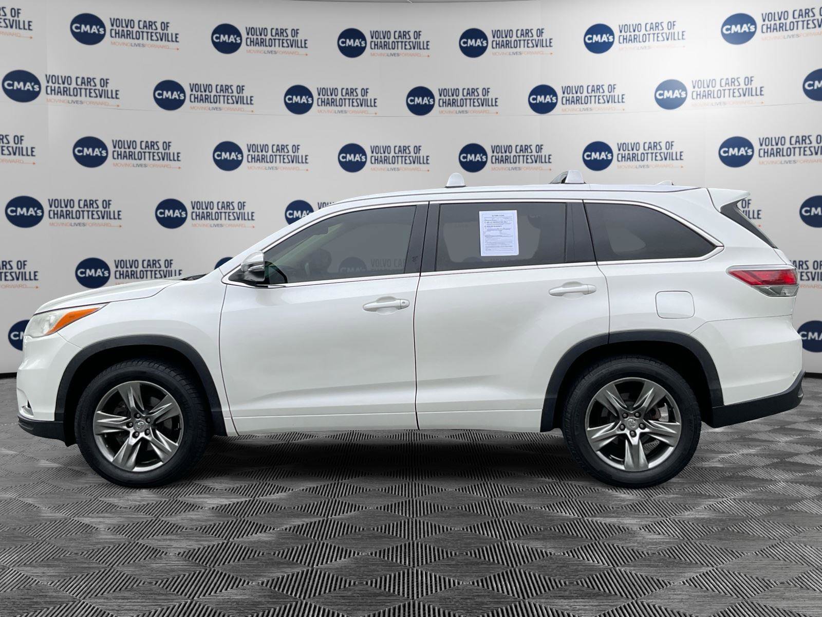 Used 2014 Toyota Highlander Limited FWD image 2