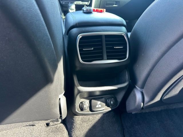 Used 2019 Hyundai Santa Fe AWD image 15