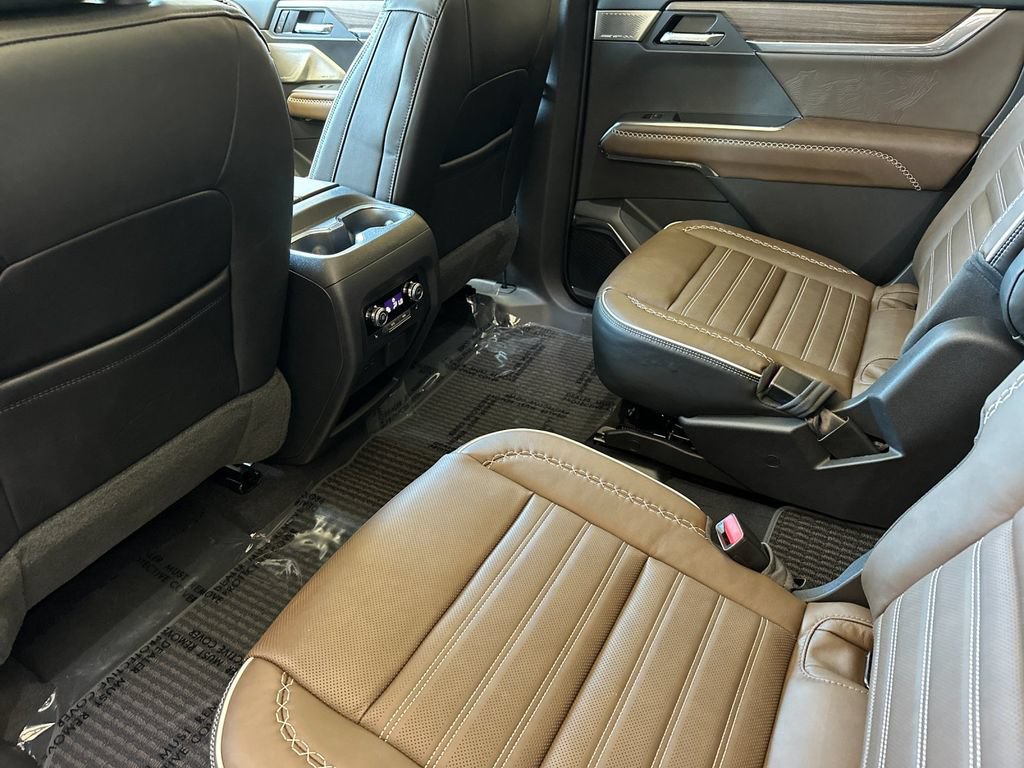 New 2026 GMC Acadia Denali Ultimate AWD/4WD image 12