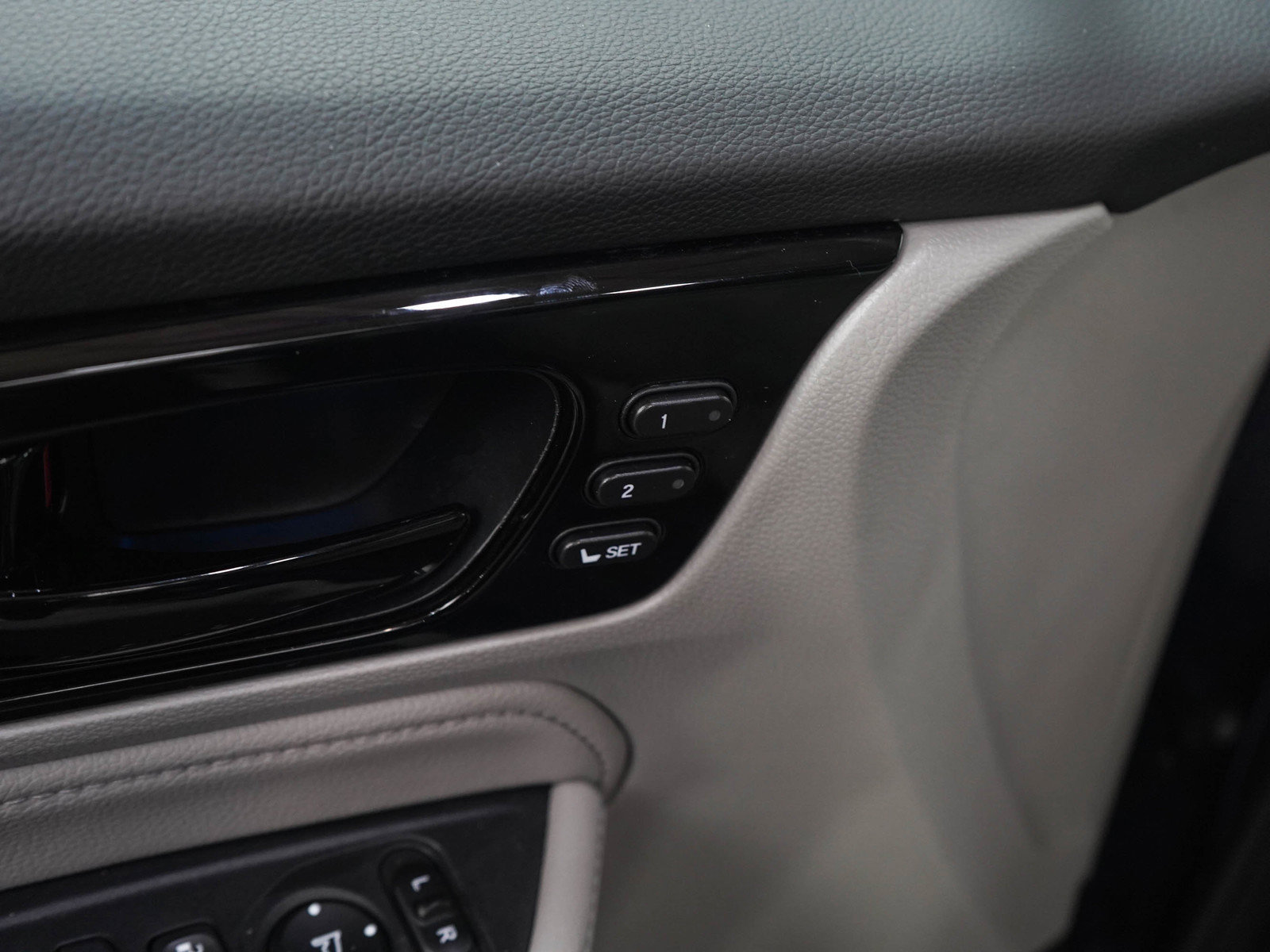 Used 2023 Honda Odyssey Touring image 23