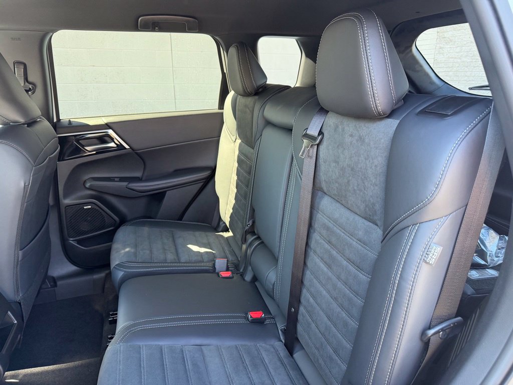 New 2026 Mitsubishi Outlander LE AWD/4WD image 26