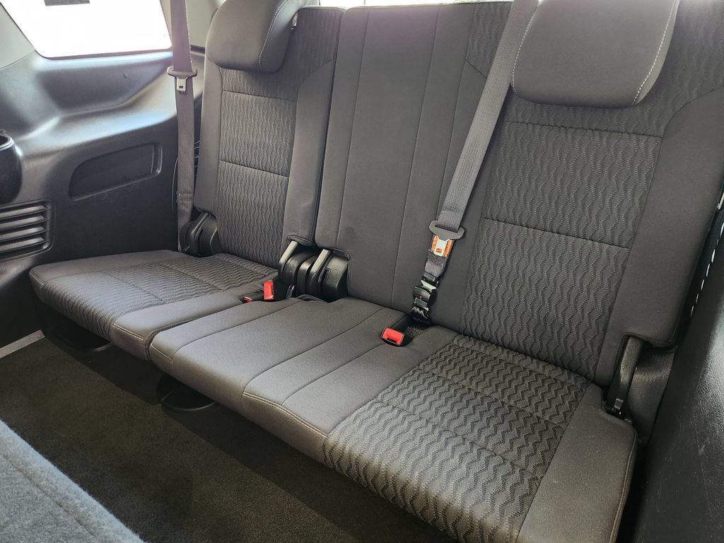 Used 2018 GMC Yukon SLE w/ Convenience Package RWD image 32