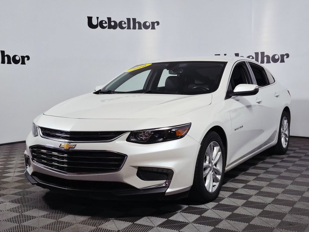 Used 2016 Chevrolet Malibu LT w/ Leather Package FWD image 3