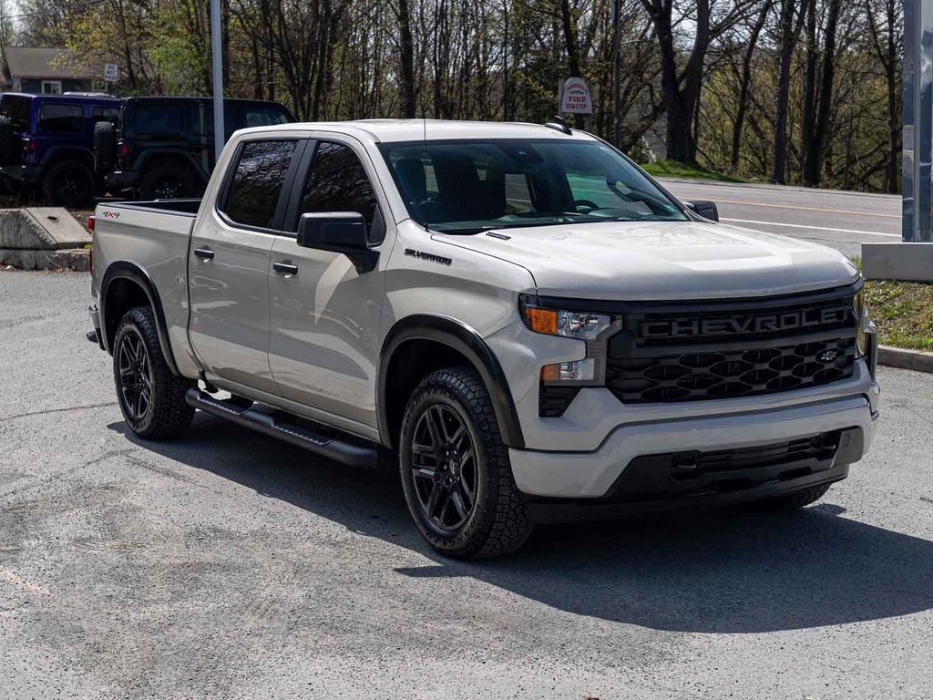 Used 2026 Chevrolet Silverado 1500 Custom w/ Turbomax Blackout Package image 3
