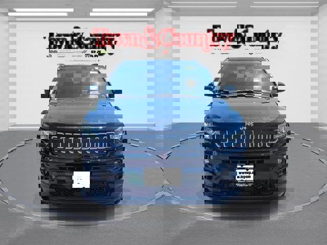 New 2022 Jeep Compass Latitude w/ Convenience Group image 2