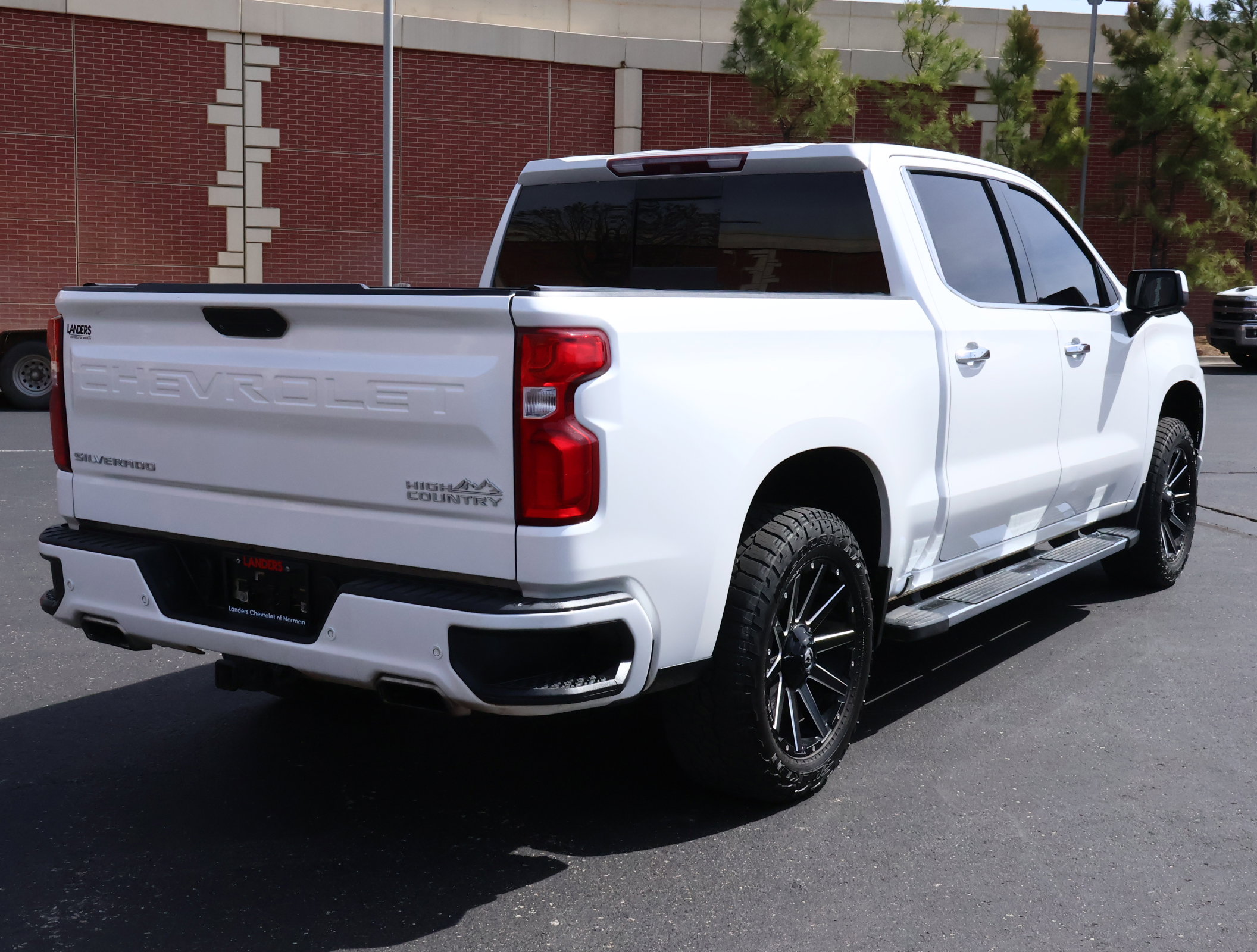 Used 2019 Chevrolet Silverado 1500 High Country w/ Technology Package image 36