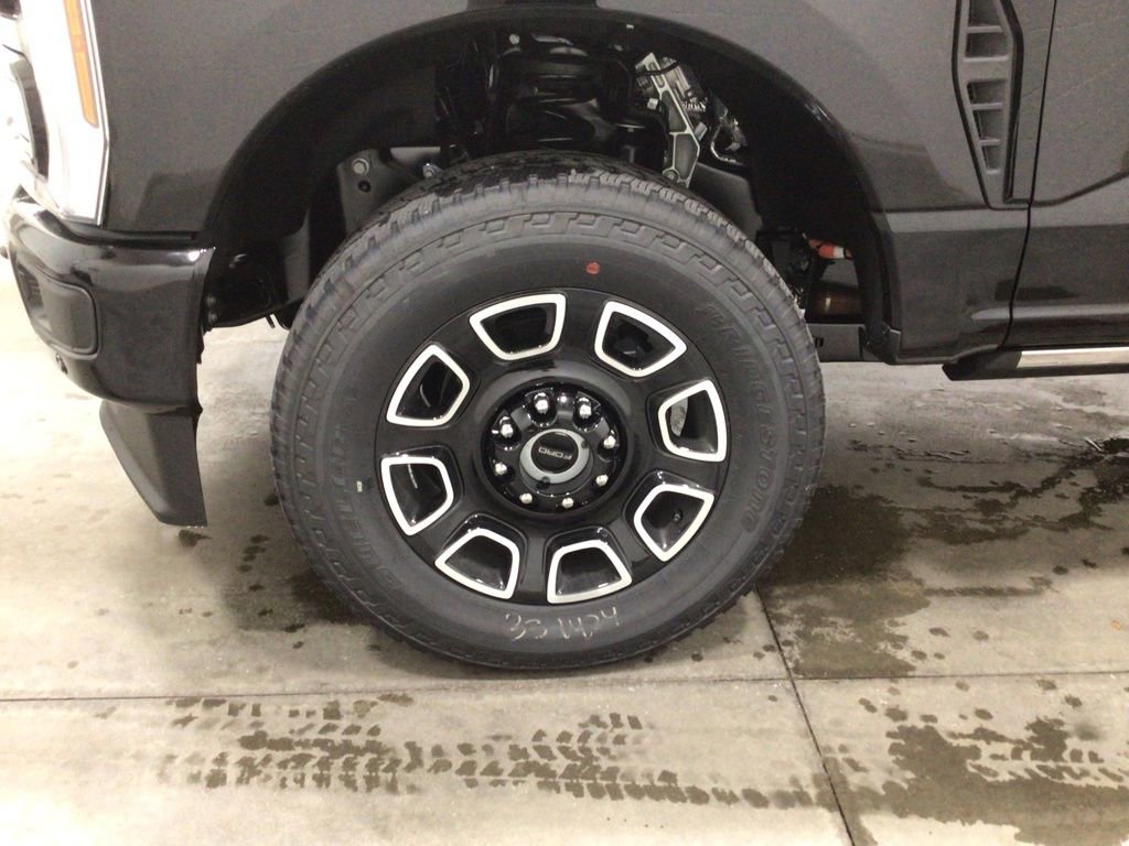 New 2026 Ford F250 Platinum image 7