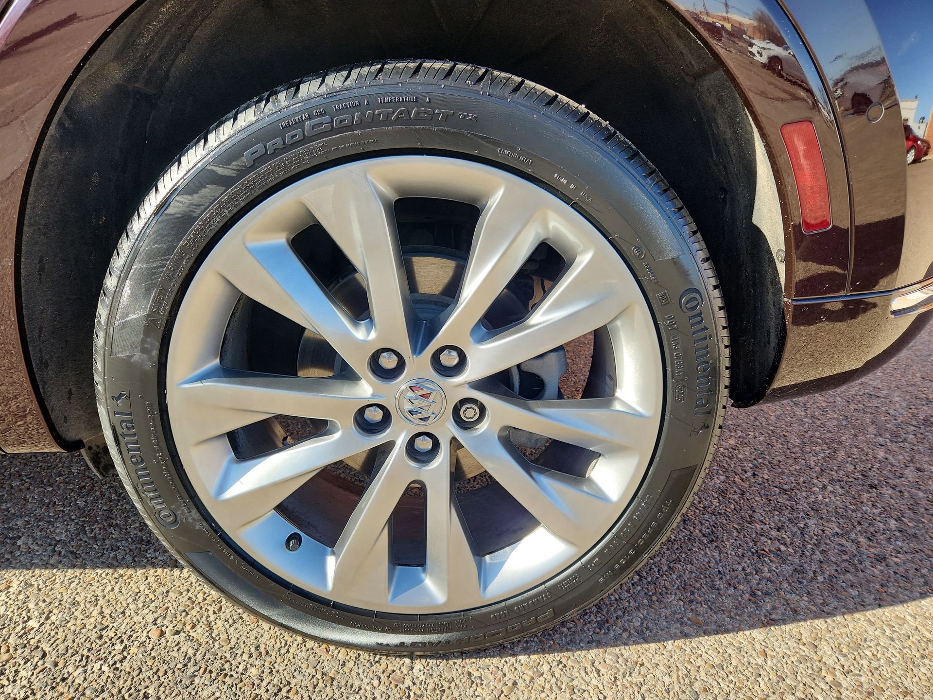 Used 2023 Buick Envision Avenir image 11