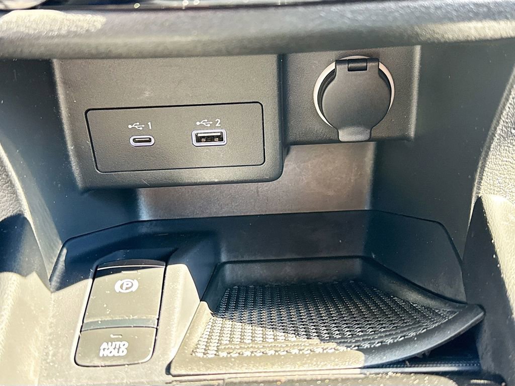 Used 2021 Nissan Kicks SV w/ Interior Electronics Package image 17