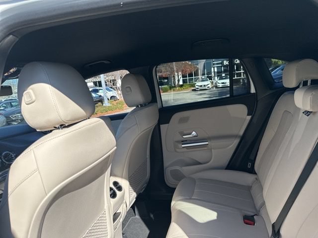 Used 2025 Mercedes-Benz GLA 250 4MATIC image 21