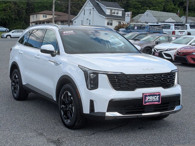 Used 2025 Kia Sorento S w/ Panoramic Sunroof Package AWD/4WD image 3