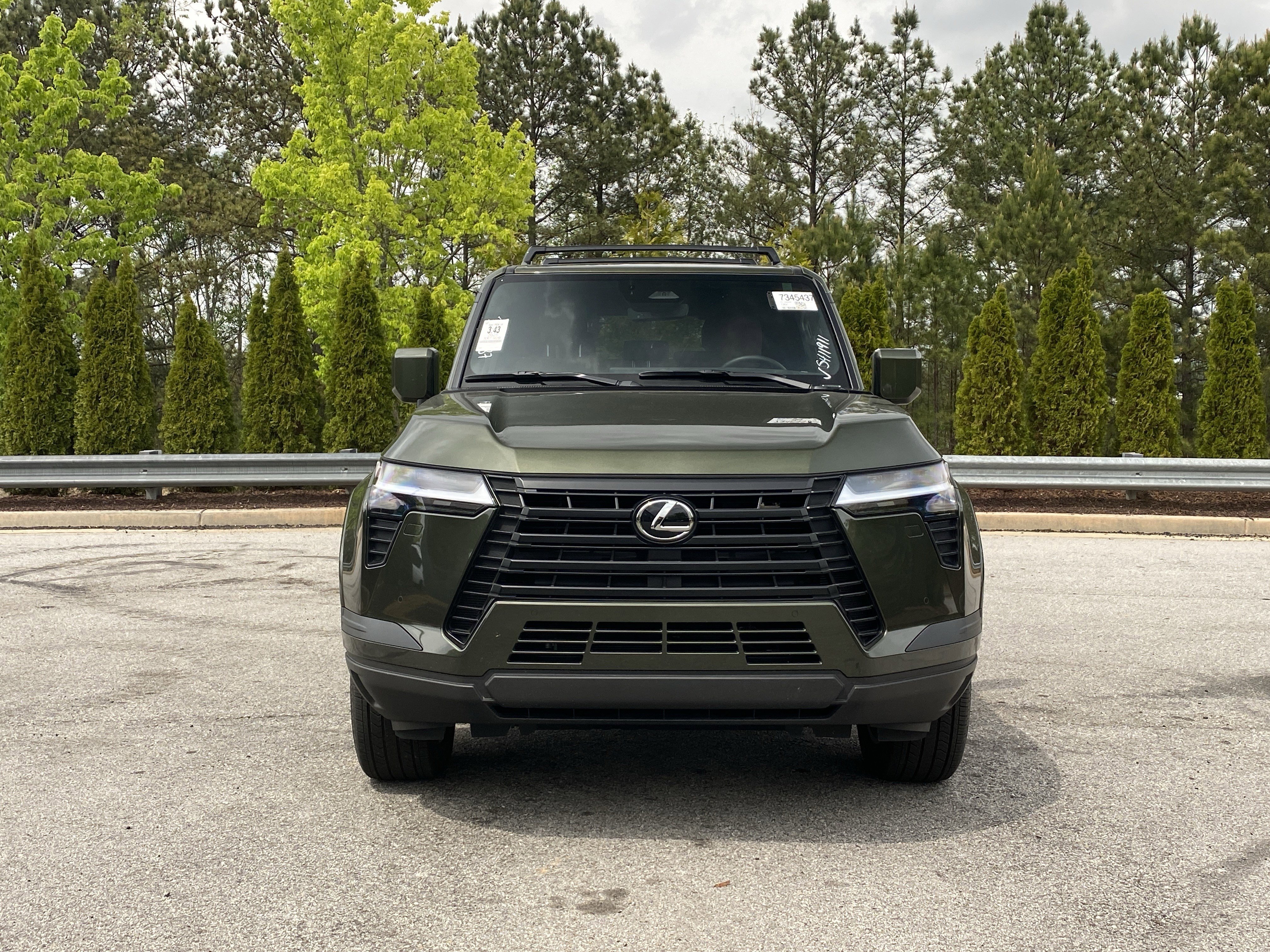 Used 2025 Lexus GX 550 w/ Accessory Package (2T) image 12