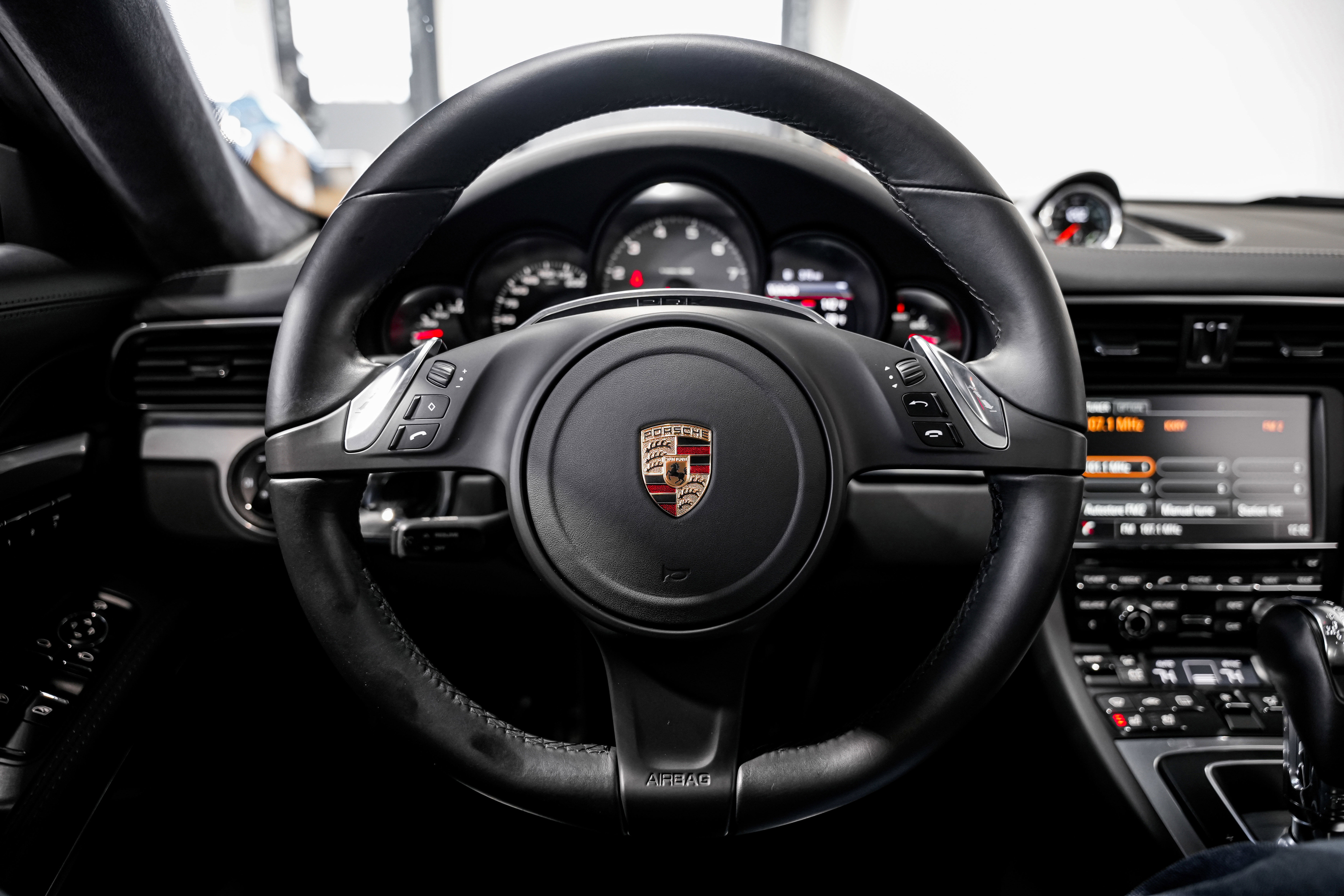 Used 2014 Porsche 911 Carrera S RWD image 10