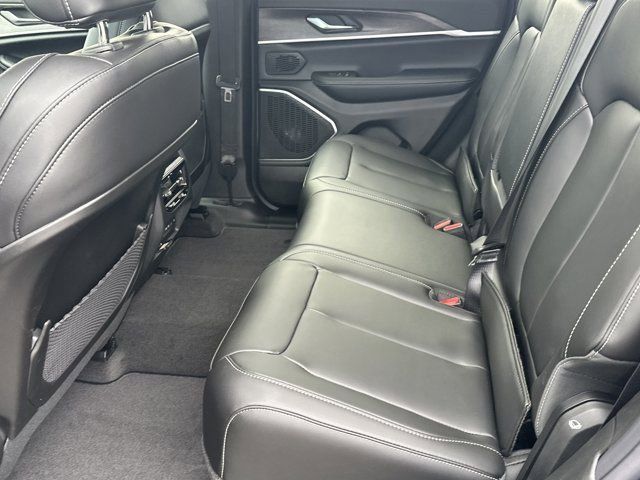 New 2026 Jeep Grand Cherokee Limited image 19