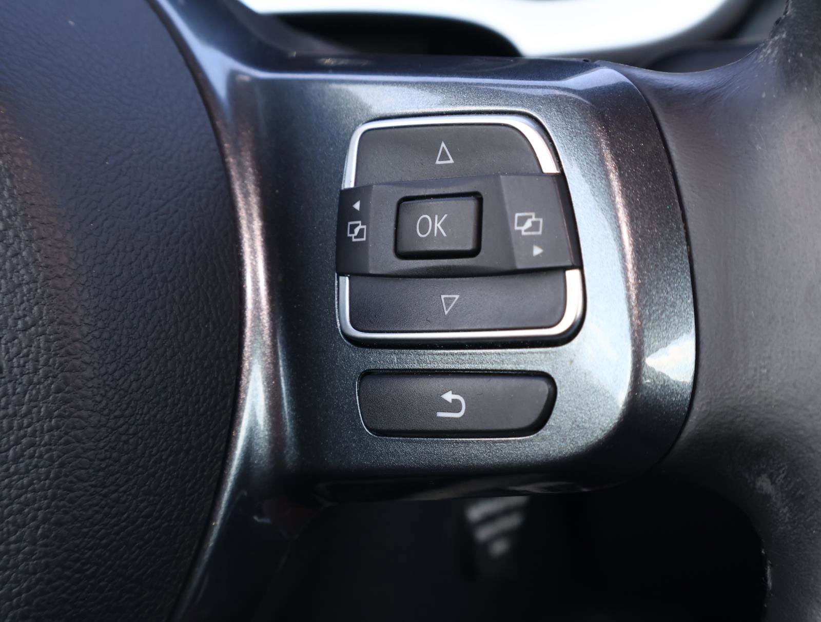 Used 2012 Volkswagen Beetle 2.5 image 20