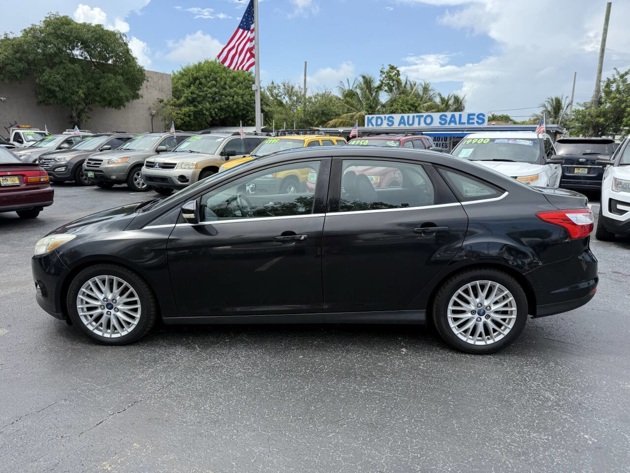 Used 2012 Ford Focus SEL image 3