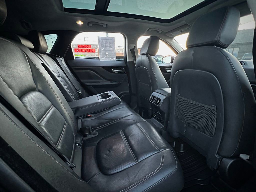 Used 2020 Jaguar F-PACE Prestige image 24