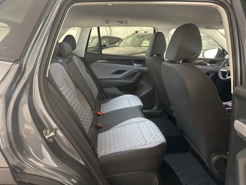 New 2026 Volkswagen Tiguan S FWD image 18