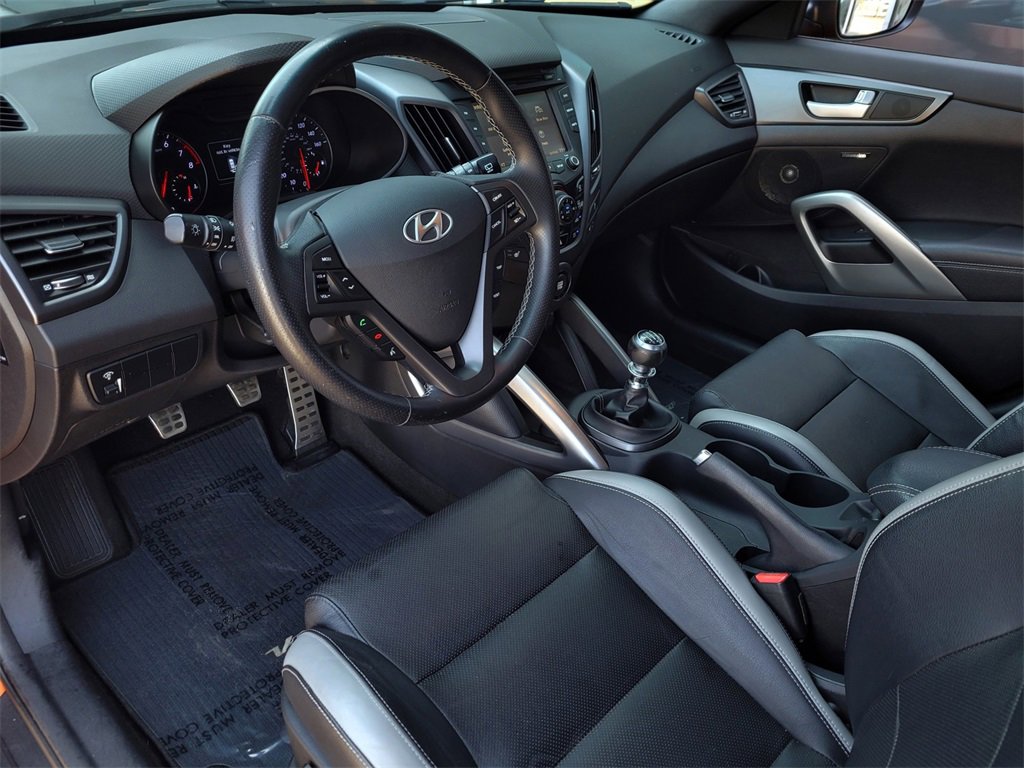 Used 2016 Hyundai Veloster Turbo image 11