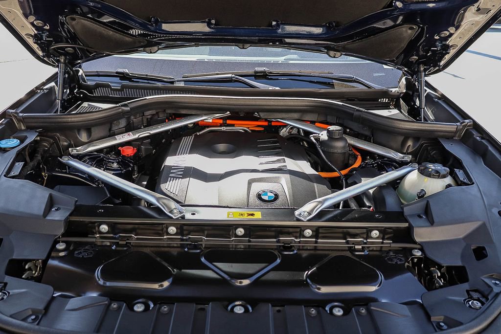 Used 2026 BMW X5 xDrive50e w/ M Sport Package image 28