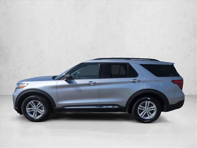 Used 2024 Ford Explorer XLT w/ Equipment Group 202A RWD image 9