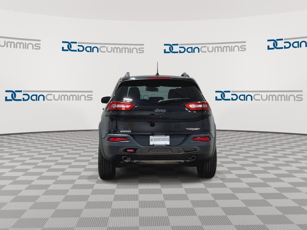 Used 2016 Jeep Cherokee Trailhawk image 8