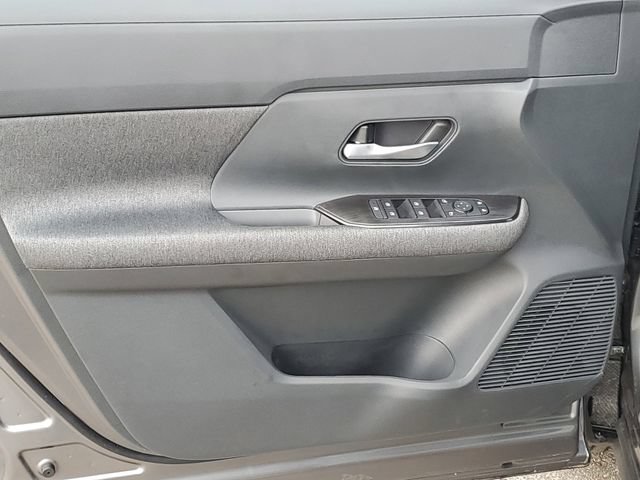 New 2026 Nissan Kicks SV w/ Cold Weather Package FWD image 19