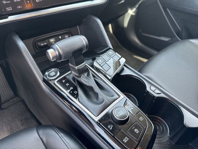 Used 2025 Kia Sportage EX image 16