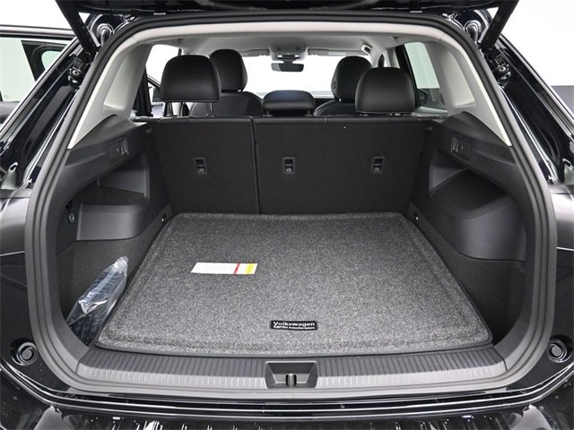 New 2026 Volkswagen Tiguan SE image 12