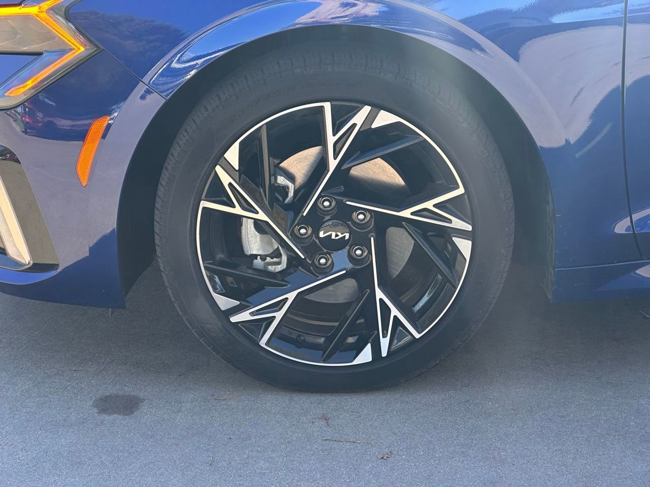 Used 2025 Kia K5 GT-Line w/ GT-Line Premium Package image 9