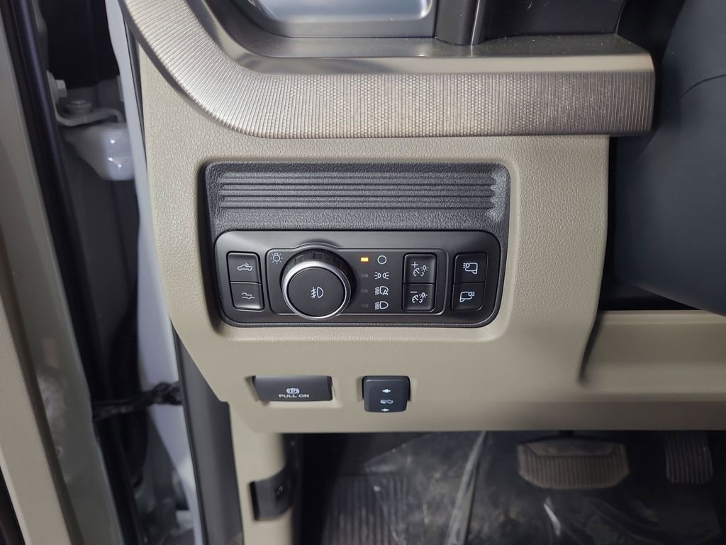 New 2026 Ford F350 Platinum w/ Platinum Plus Package image 16