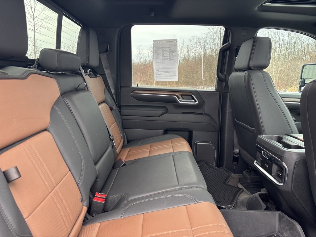 Used 2024 Chevrolet Silverado 3500 High Country w/ High Country Premium Package image 31