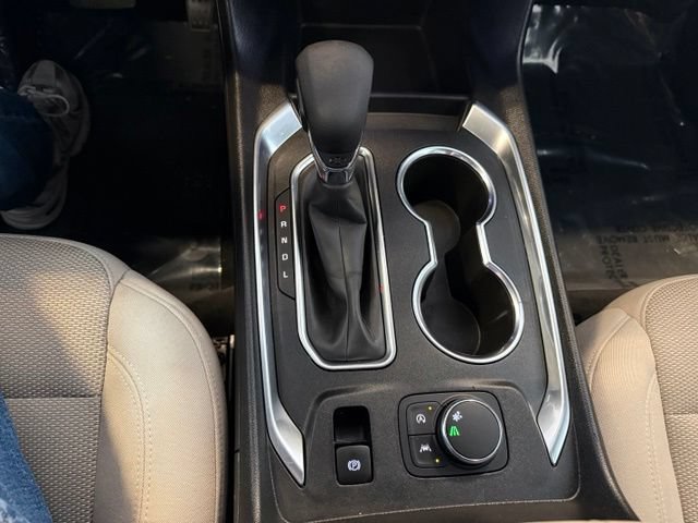 Used 2022 Chevrolet Traverse LS FWD image 17