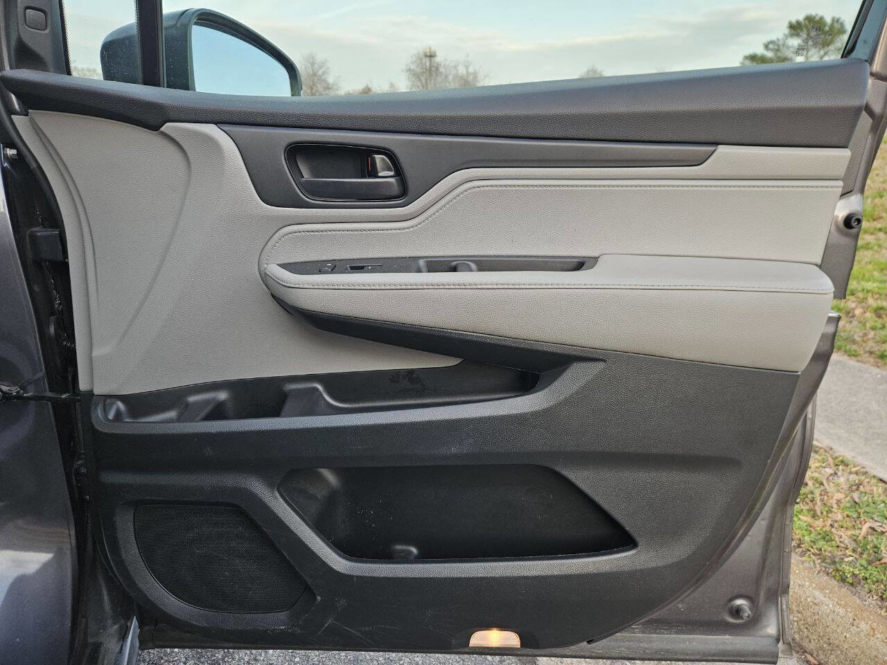 Used 2018 Honda Odyssey EX image 18